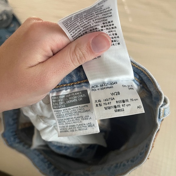 Levi's Women's light Blue Denim Shorts size 28 - Picture 8 of 8